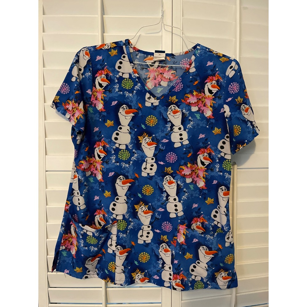 Disney Frozen medical scrub top with OLAF size medium (WW11)